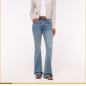 Abercrombie & Fitch Curve love boot Leg Jeans NWT Fray bottom